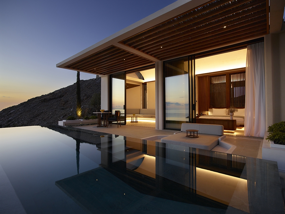 The Strategic Development of One&amp;Only Kea Island: Enhancing Cycladic Hospitality