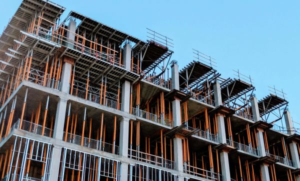 57,5% increase in the buildable area (GFA) of private works in June